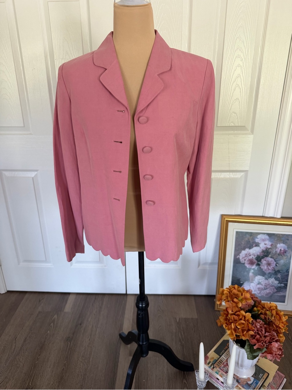 Classic Scalloped Hem Women's Pink Jacket